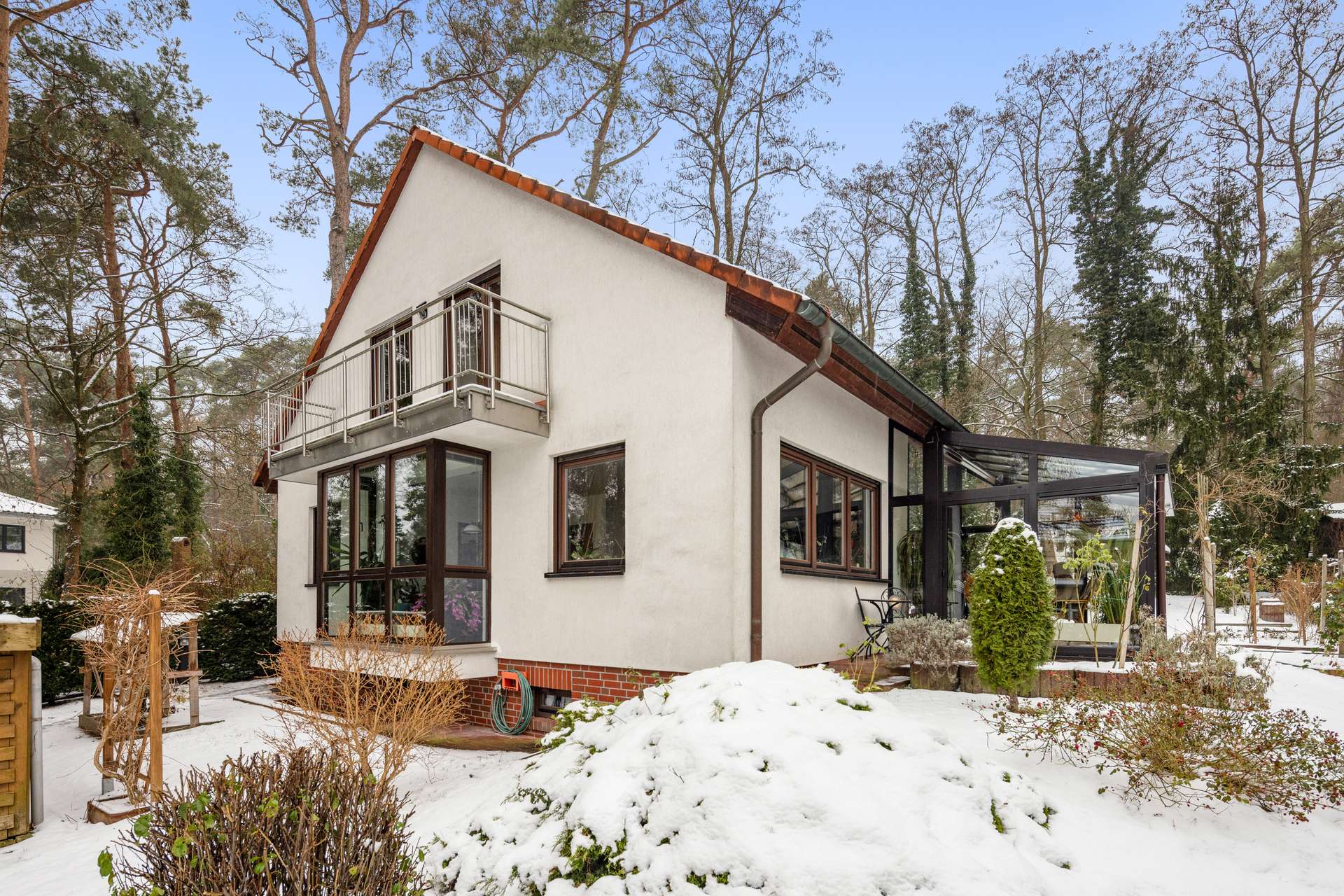 Gemütlichkeit neu definiert: Kamin, Wintergarten und viel Platz in Rahnsdorf!