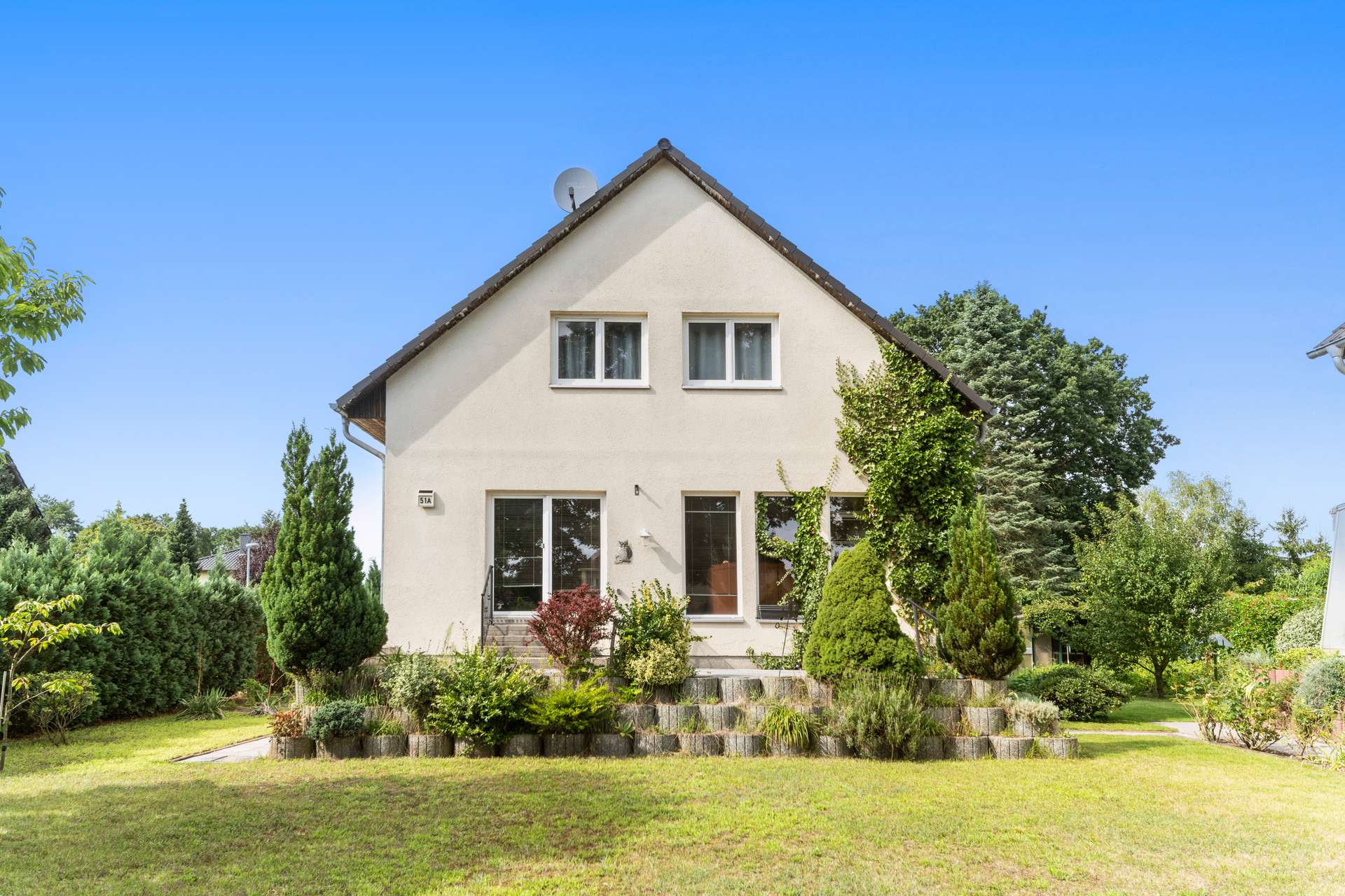 VERKAUFT: Sonnige Lebensfreude: Geräumiges Einfamilienhaus mit Terrasse, Garten & großem Keller in Fredersdorf