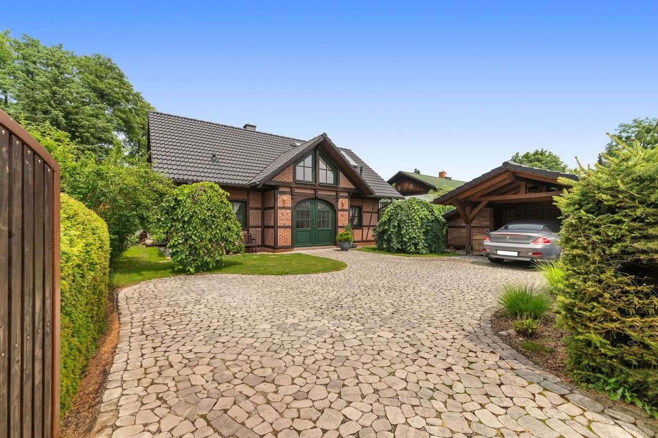 VERKAUFT: Exklusiver Ausblick: Fachwerkhaus am See in Grünheide (OT Kagel)