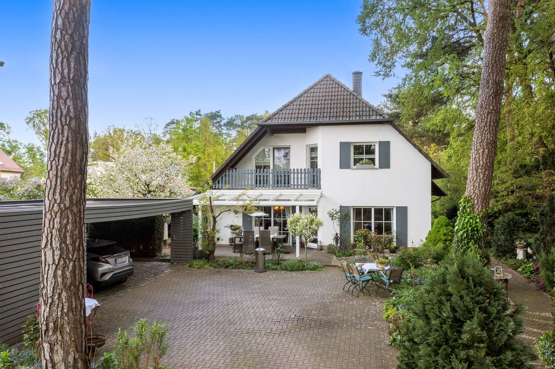 Private Ruheoase: großes Einfamilienhaus mit malerischem Garten in Petershagen!