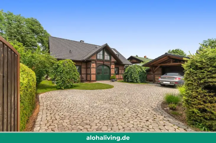 VERKAUFT: Exklusiver Ausblick: Fachwerkhaus am See in Grünheide (OT Kagel)